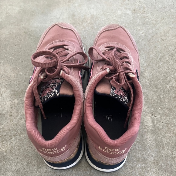 New balance women’s size 8 - Picture 3 of 4